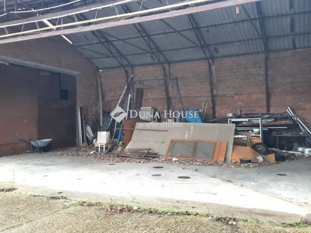 Eladó kereskedelmi és ipari ingatlan Nyáregyháza 2000 nm
