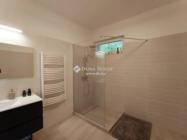 Eladó ház Pomáz 208 nm