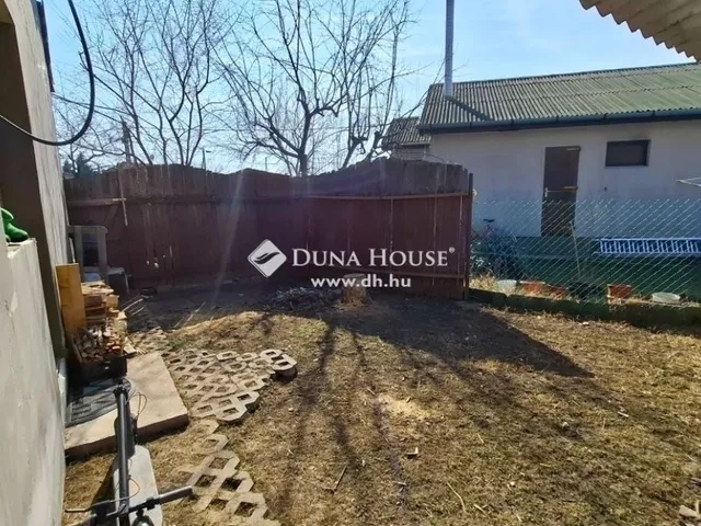 Eladó ház Felsőpakony 210 nm