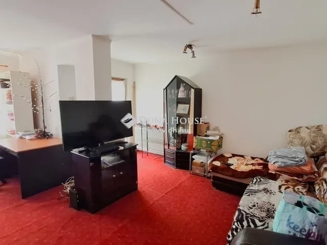 Eladó ház Felsőpakony 210 nm