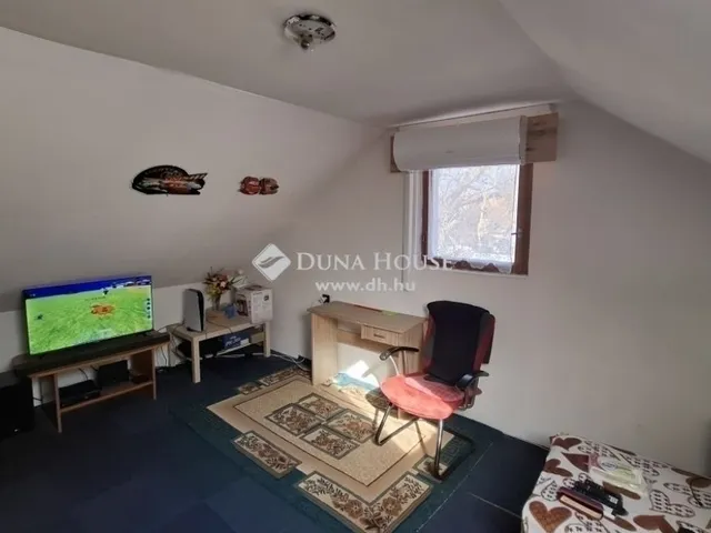 Eladó ház Felsőpakony 210 nm