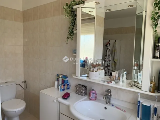 Eladó ház Fót 298 nm