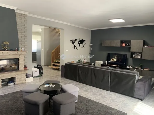 Eladó ház Fót 298 nm