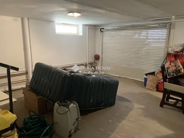 Eladó ház Fót 298 nm