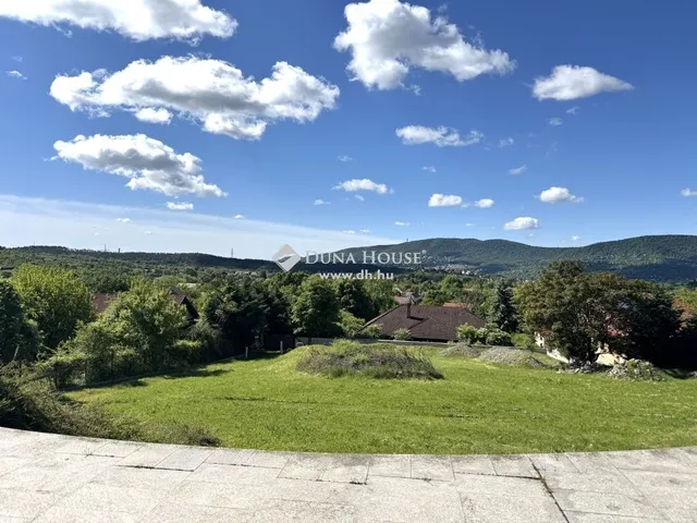 Eladó ház Üröm 783 nm