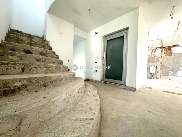 Eladó ház Üröm 783 nm