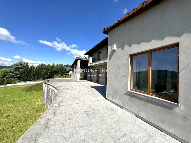 Eladó ház Üröm 783 nm