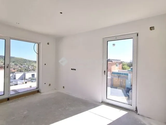 Eladó ház Budapest III. kerület, Aranyhegy 106 nm