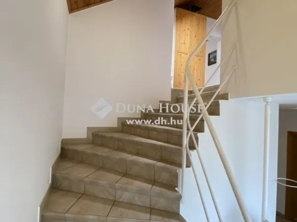 Eladó ház Budapest XVII. kerület 210 nm
