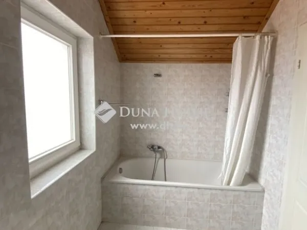 Eladó ház Budapest XVII. kerület 210 nm