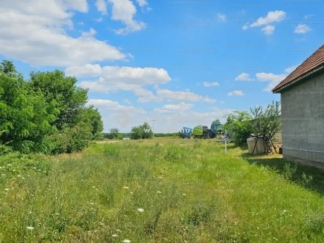 Eladó telek Gyál 2425 nm