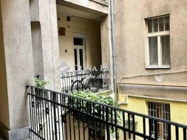Eladó lakás Budapest I. kerület 71 nm