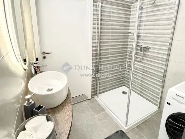 Eladó lakás Budapest VI. kerület 71 nm