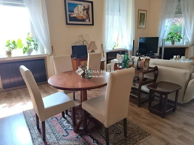 Eladó ház Budapest XVI. kerület 208 nm