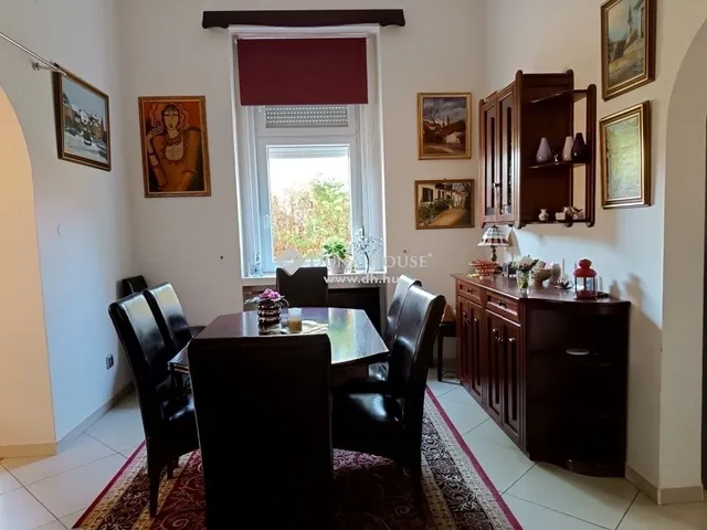Eladó ház Budapest XVI. kerület 208 nm