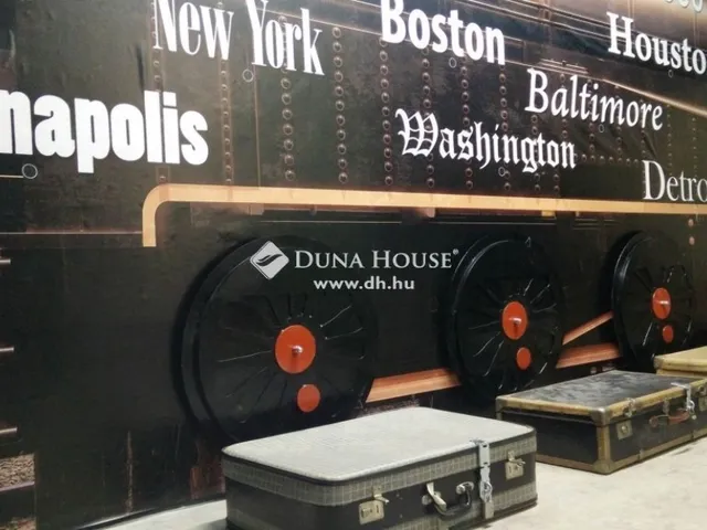 Eladó kereskedelmi és ipari ingatlan Budapest XXI. kerület, Csepel Belváros 1670 nm