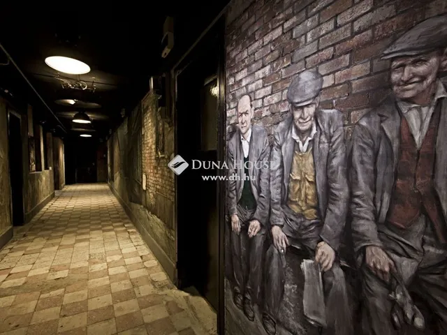 Eladó kereskedelmi és ipari ingatlan Budapest XXI. kerület, Csepel Belváros 1670 nm