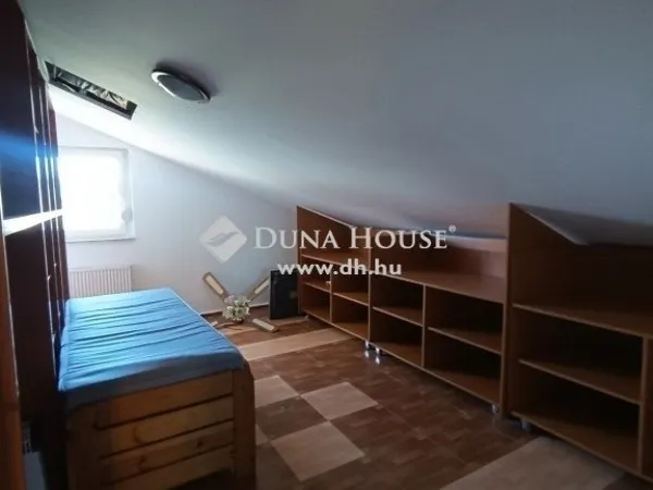 Eladó ház Budapest XVI. kerület 202 nm