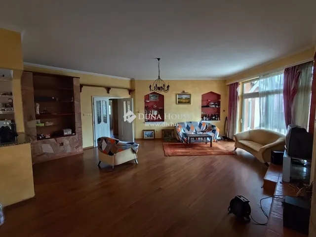 Eladó ház Budapest XVII. kerület 260 nm