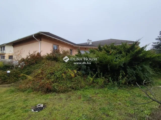 Eladó ház Budapest XVII. kerület 260 nm