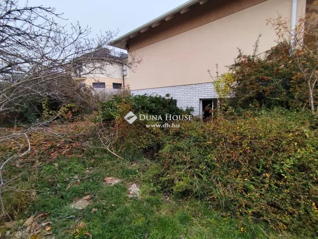 Eladó ház Budapest XVII. kerület 260 nm