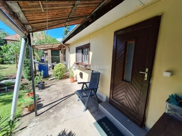 Eladó ház Budapest XVI. kerület 98 nm