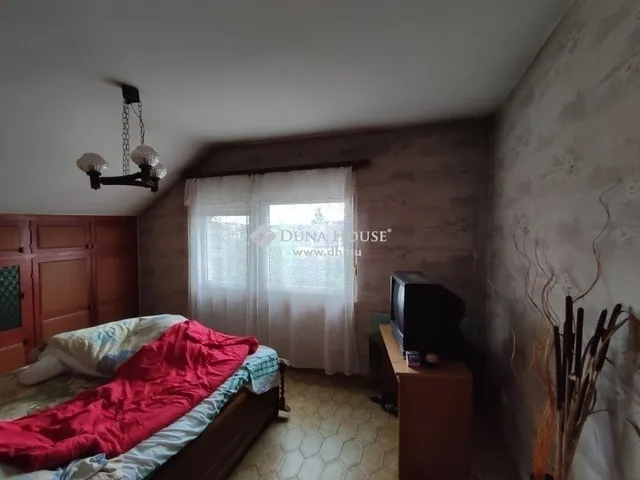 Eladó ház Budapest XVIII. kerület, Újpéteritelep 250 nm