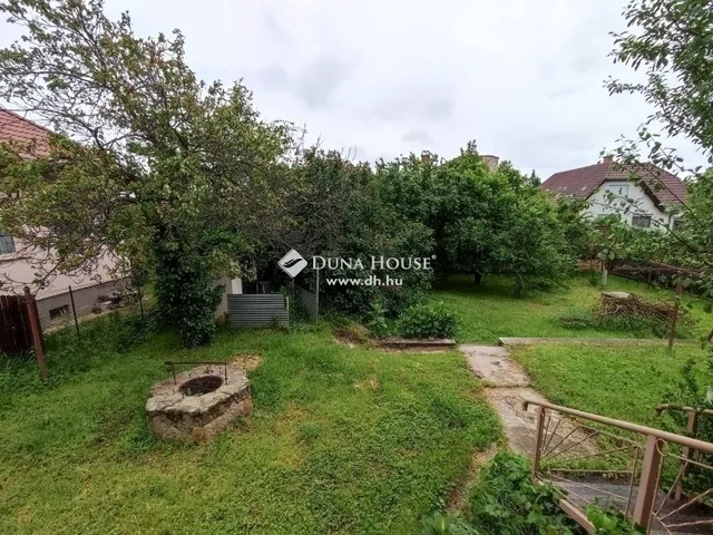 Eladó ház Budapest XVIII. kerület, Újpéteritelep 250 nm