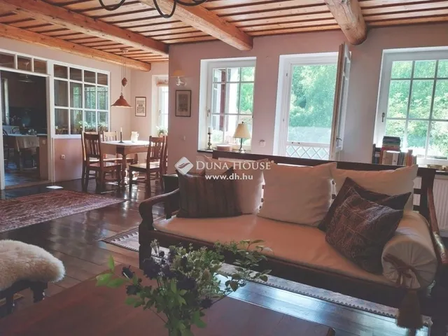 Eladó ház Budaörs 236 nm