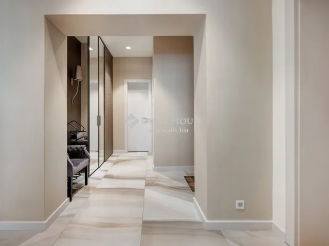 Eladó lakás Budapest XII. kerület, Virányos 240 nm