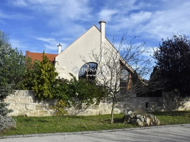 Eladó ház Budajenő 600 nm