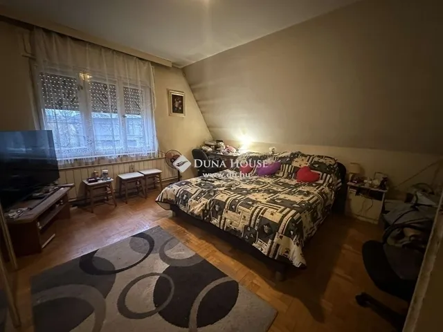 Eladó ház Budapest XI. kerület, Péterhegy 300 nm