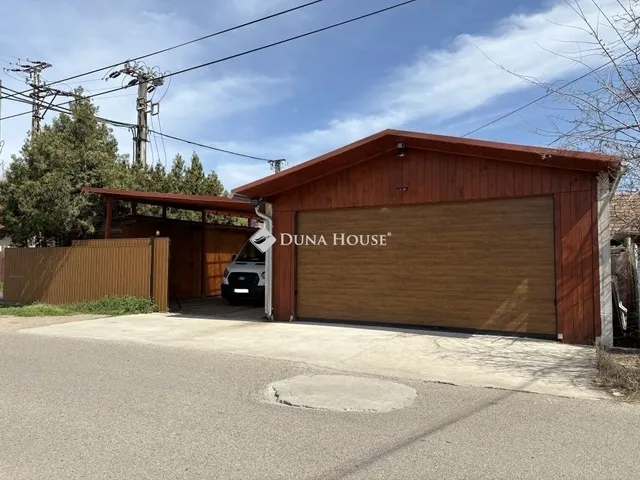 Eladó ház Gyál 180 nm