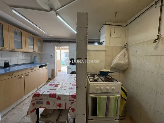 Eladó ház Gyál 180 nm