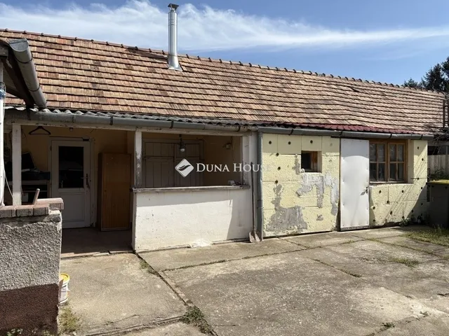 Eladó ház Gyál 180 nm