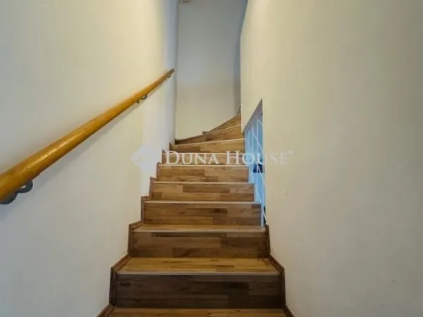 Eladó ház Üllő 72 nm