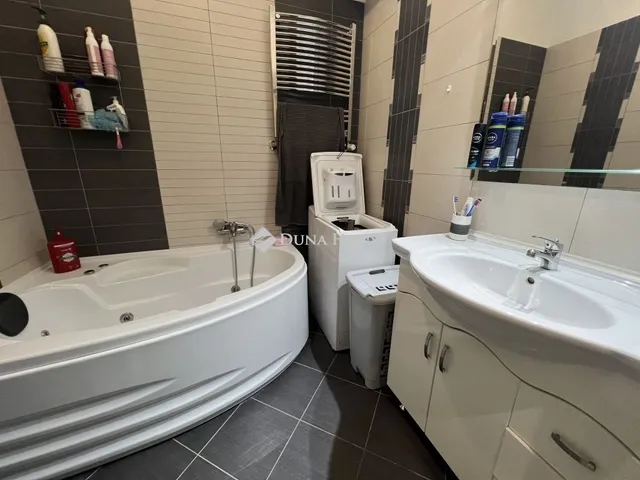 Eladó ház Budapest VIII. kerület 206 nm