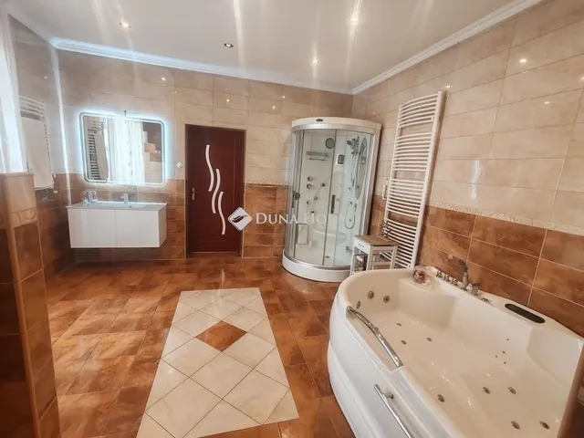 Eladó ház Budapest XV. kerület, Rákospalota 140 nm