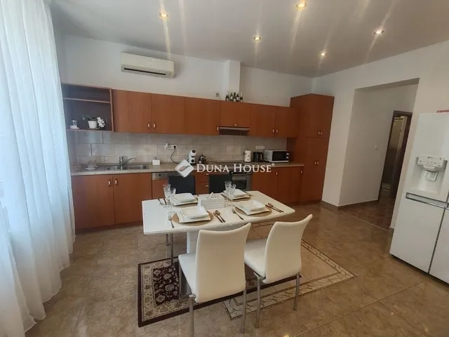 Eladó ház Budapest XV. kerület, Rákospalota 140 nm