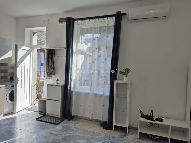 Eladó lakás Budapest VI. kerület 26 nm