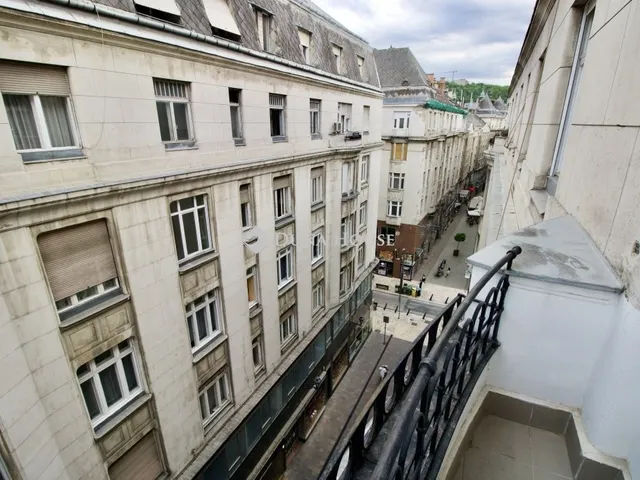 Eladó lakás Budapest V. kerület, Belváros 90 nm