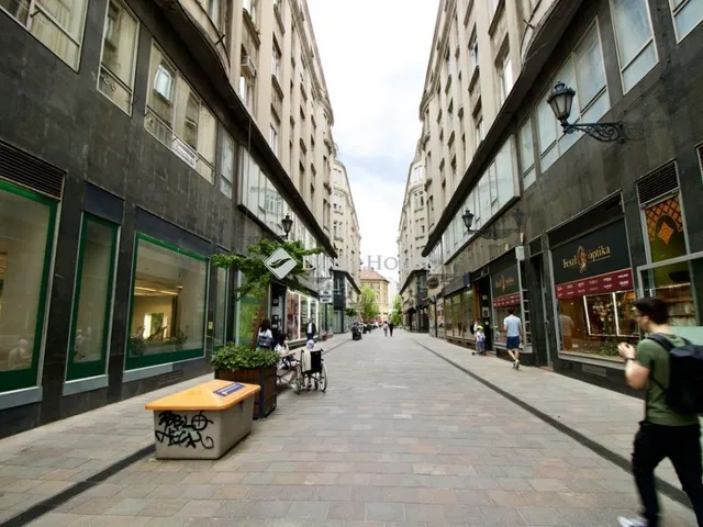 Eladó lakás Budapest V. kerület, Belváros 90 nm