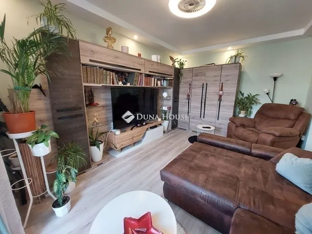 Eladó lakás Budapest XVIII. kerület, Havanna lakótelep 72 nm