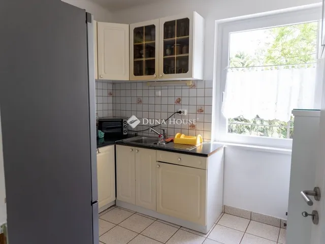 Eladó ház Budapest II. kerület, Budaliget 360 nm