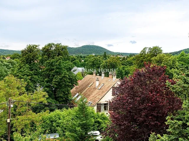 Eladó ház Budapest II. kerület, Pasarét 261 nm