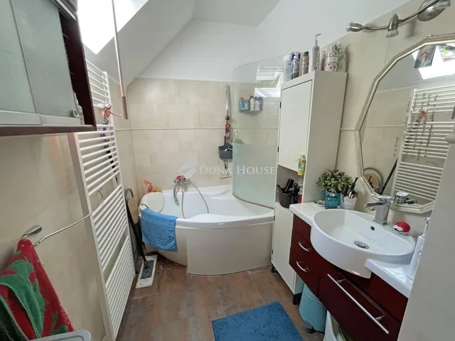 Eladó ház Budapest II. kerület, Remetekertváros 237 nm