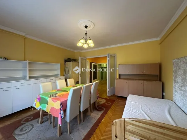 Eladó lakás Budapest II. kerület 82 nm