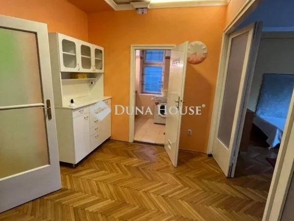 Eladó lakás Budapest II. kerület 82 nm