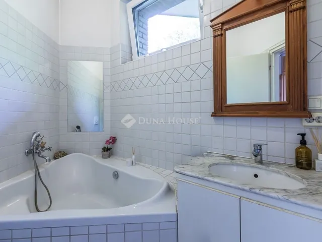 Eladó lakás Budapest II. kerület 75 nm
