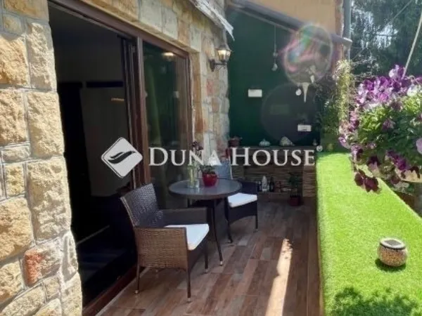 Eladó ház Budapest II. kerület, Széphalom 367 nm